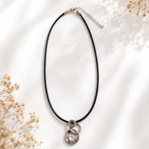 Damen Halskette Schwarz Kette mit Anhänger Sandy